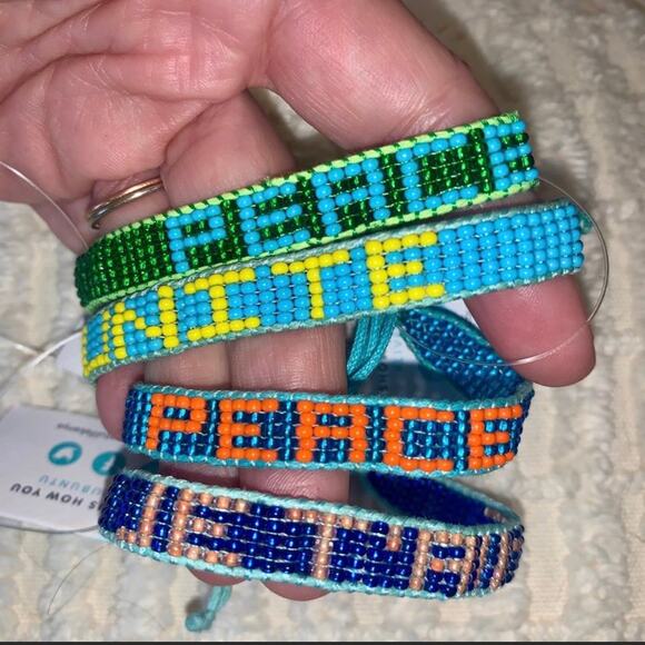 SET OF 4 NEW KENYAN MASAI BEADED BRACELETS - Picture 1 of 6